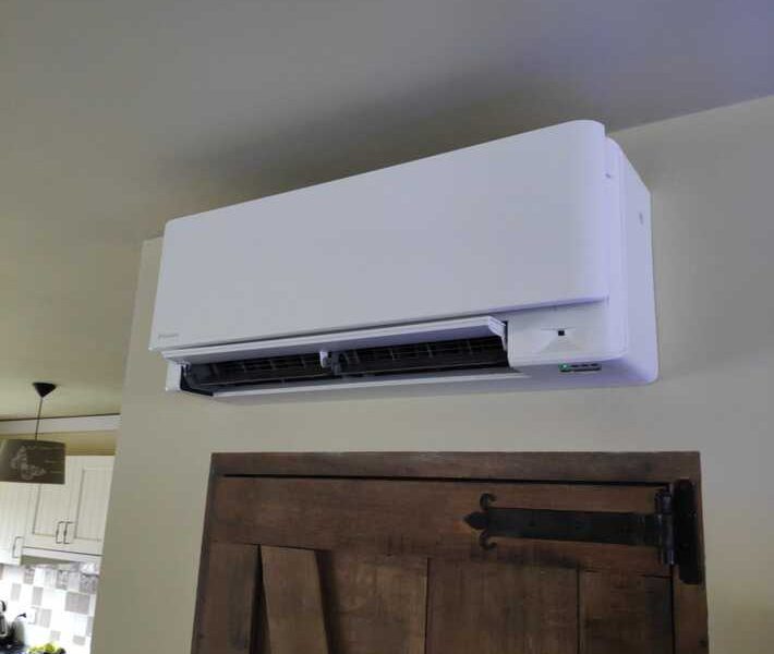 Realisatie Daikin multisplit warmtepomp met 4 binnenunits Nexura & Stylish wit in Naaldekensweg te Lede